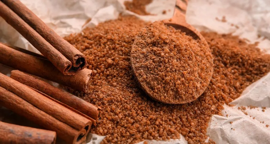 cinnamon sugar mixing